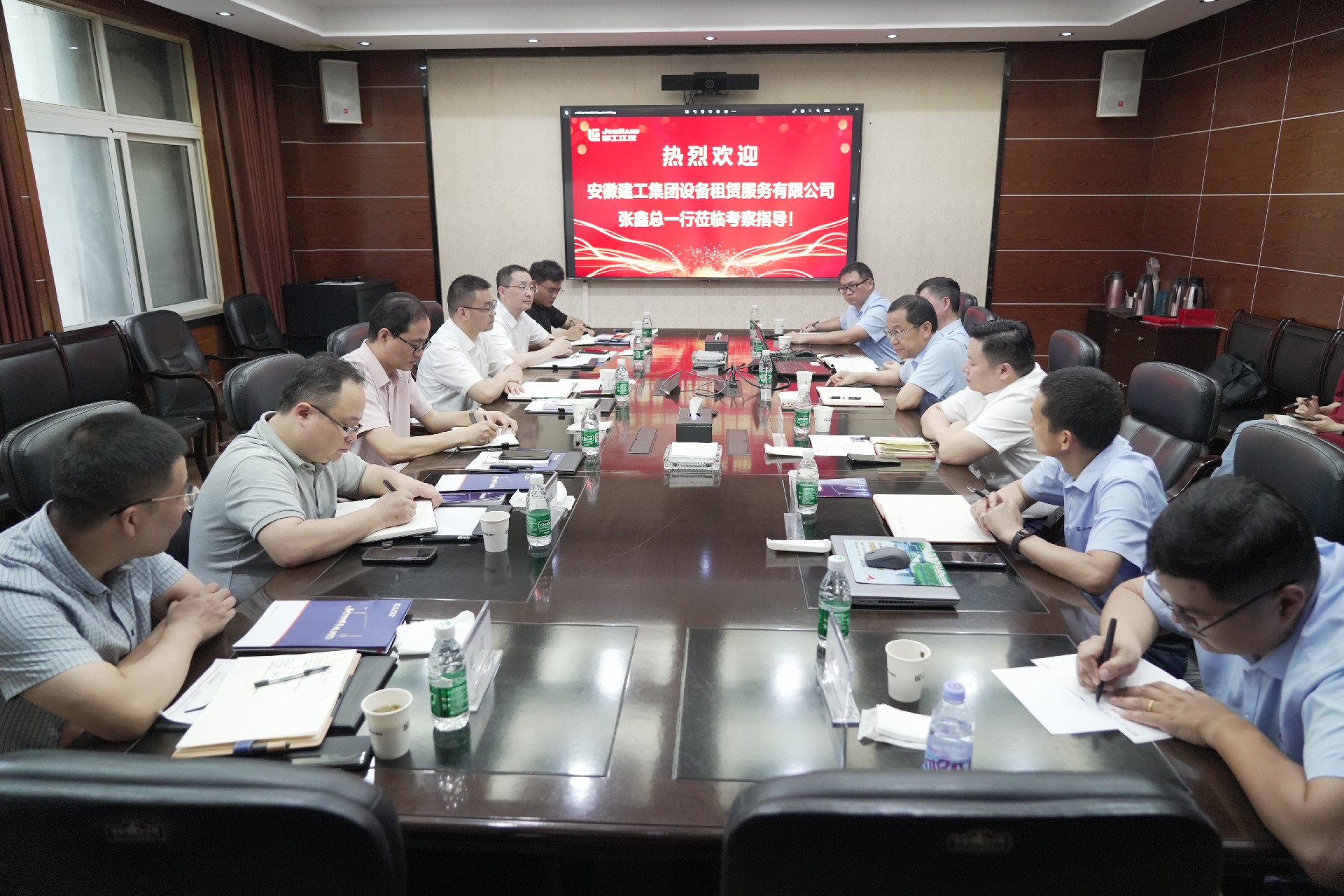 安徽建工设备租赁与全国最大的赌博平台签署战略合作协议